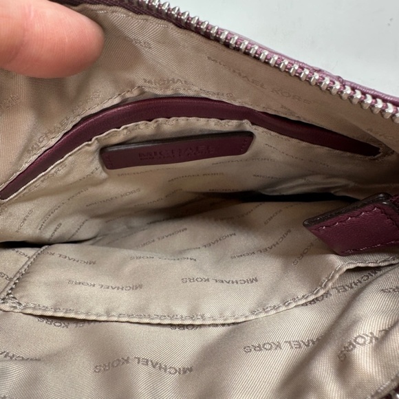 Michael Kors Quilted Burgundy Soft Leather Zip Purse Crossbody Bag Flap Pocket - Picture 10 of 11